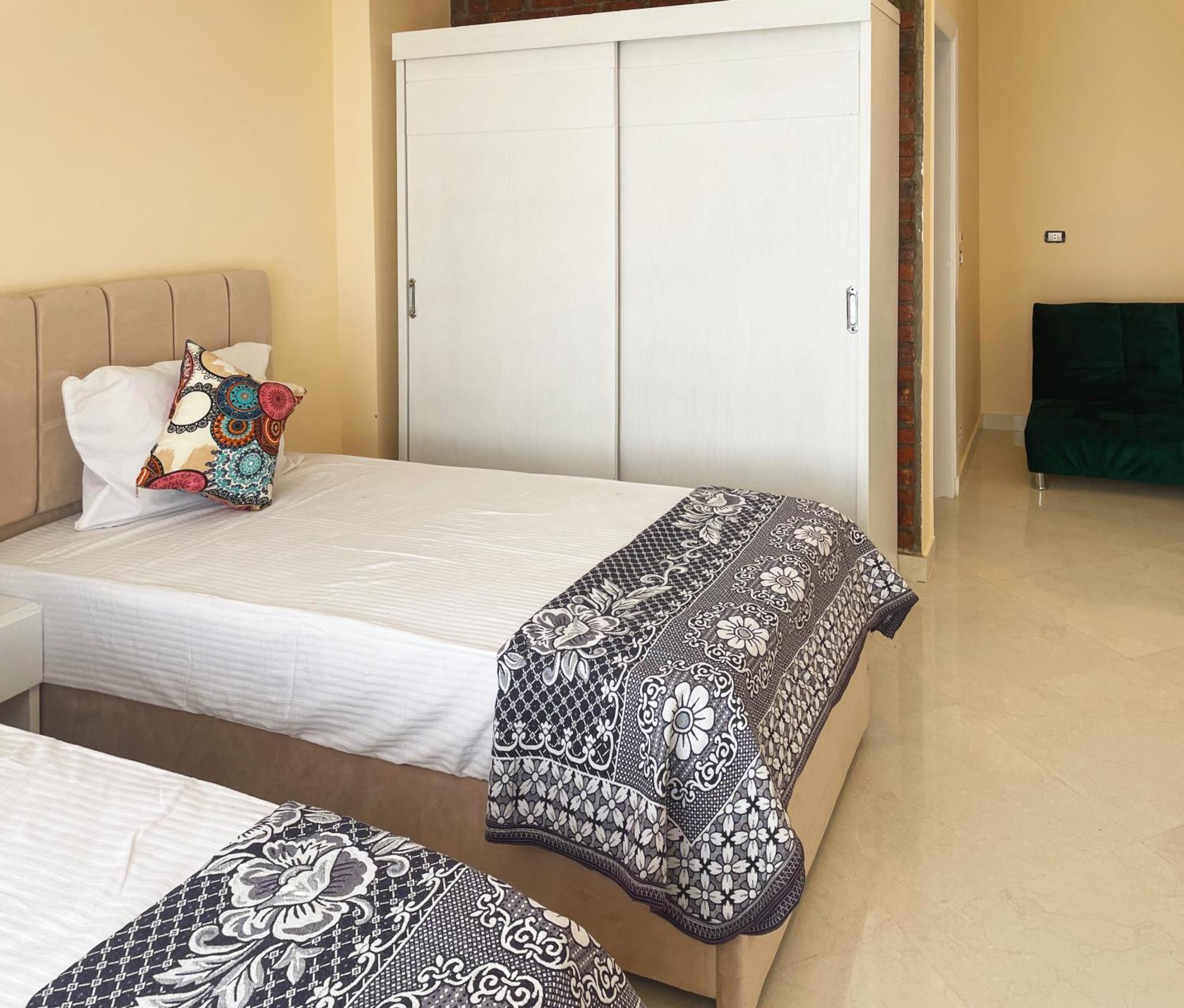Karima House Hotel Luxor Bagian luar foto