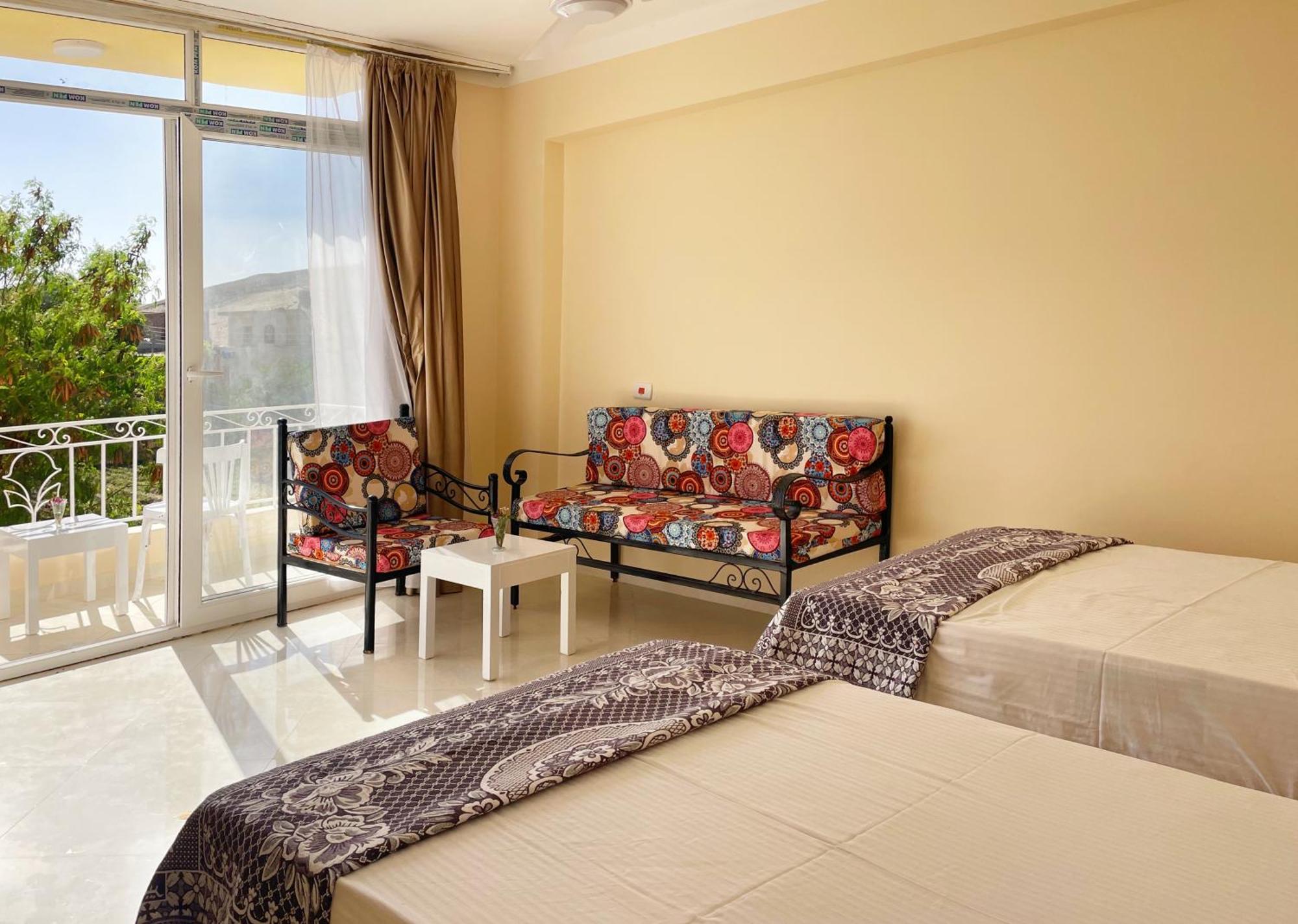 Karima House Hotel Luxor Bagian luar foto
